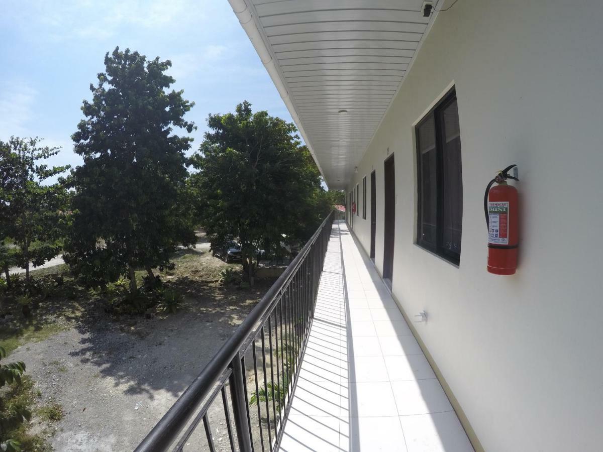 Hotel Reddoorz Premium @ Napaling Point Tangnan Extérieur photo